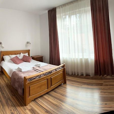 Готель Vila Man Совата Екстер'єр фото